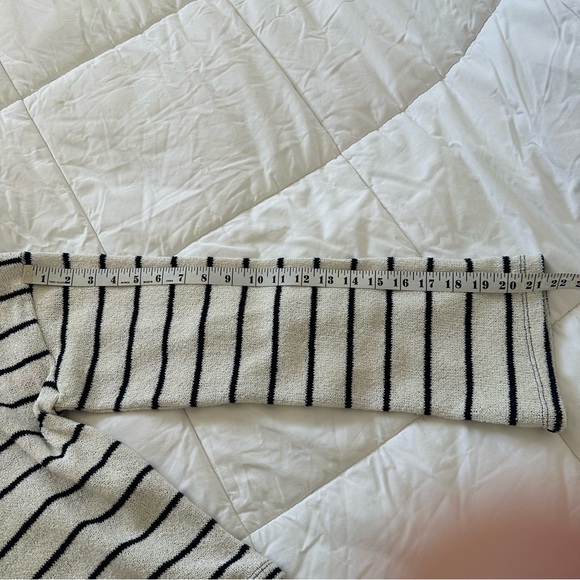 H&M Cropped Striped Bell Sleeve Sweater | Boat / Scoop Neck | Size S Women’s - Picture 6 of 8